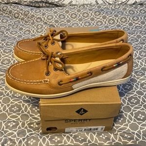 Sperry boat shoes